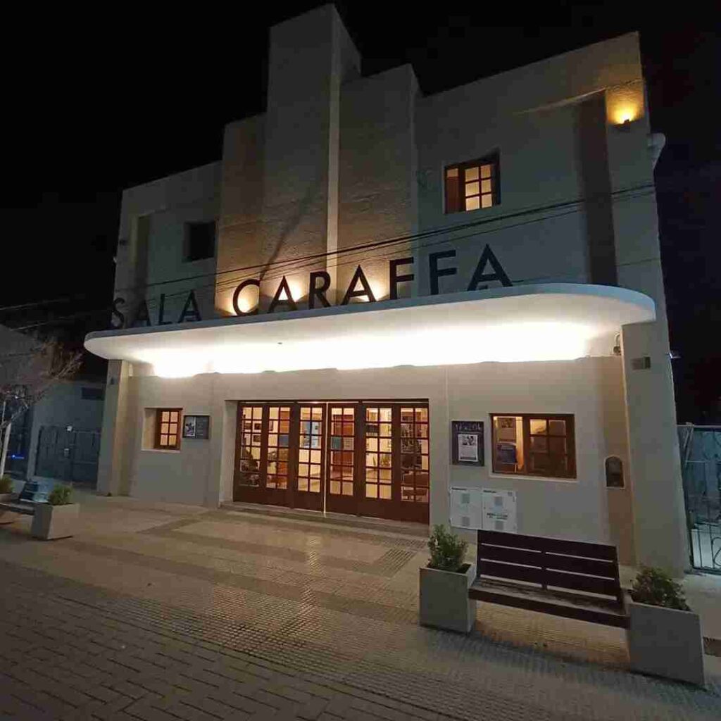 casa_cultura_noche2